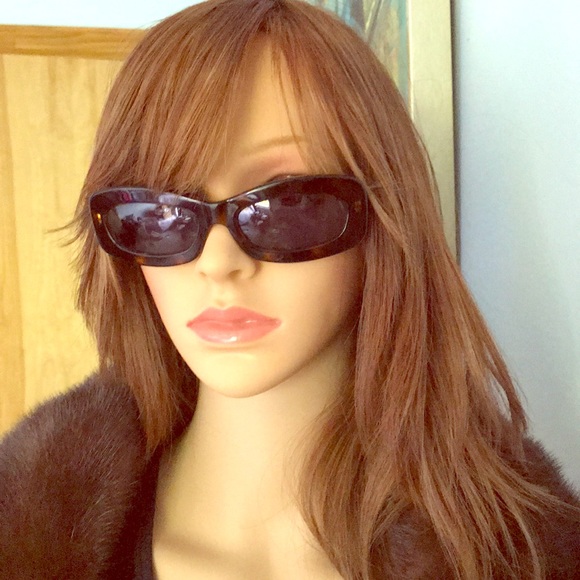 Chanel Vintage Narrow Tortoise Sunglasses - Picture 12 of 12